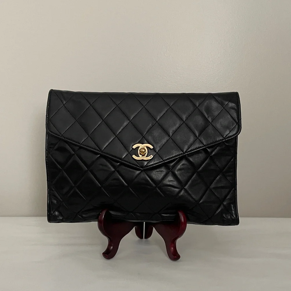 Vintage CHANEL Black Quilted lambskin Crossbody - Picture 1 of 16
